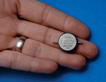 Image: The Miethke proSA gravitational valve (Photo courtesy of Christoph Miethke).